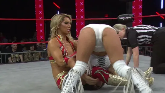 Gisele Shaw vs Mickie James