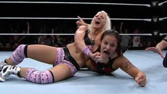 Shayna Baszler vs Candice LeRae