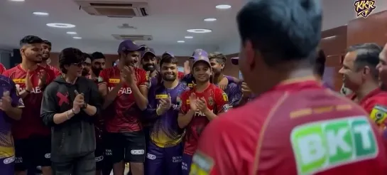 Шахрукх Кхан с его командой по крикету Kolkata Knight Riders