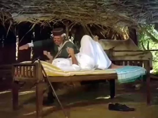 Amrish Puri Best scene and song from Him Paanch (1980)