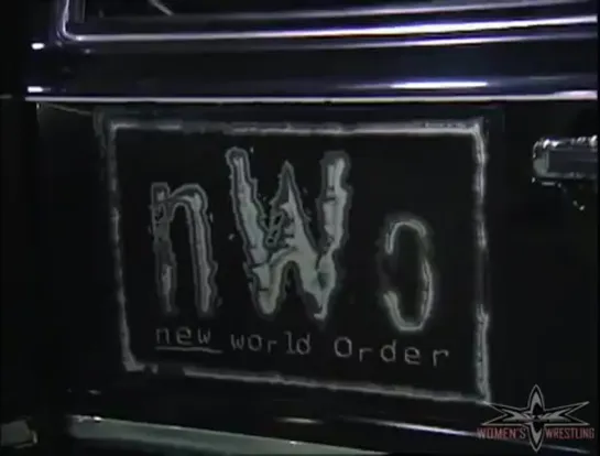 WCW Nitro 01/10/00 - Major Gunns, April Hunter & Shakira Debuts with Scott Steiner