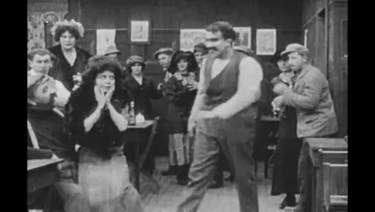 Застигнутый в кабаре / Caught in a Cabaret (1914)