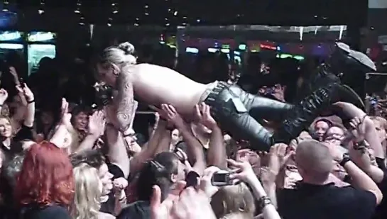 Chris Harms Stagediving (29.04.12)