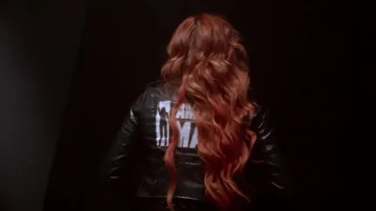 Becky Lynch - Head and Shoulders commercial