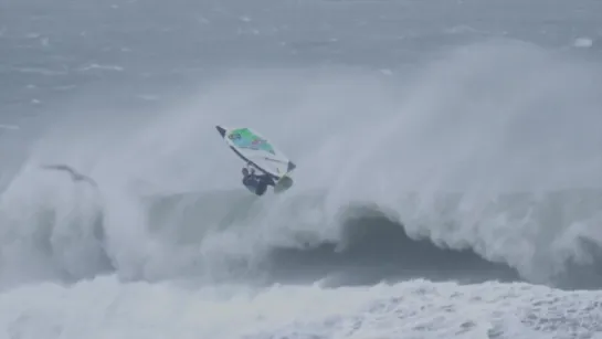 Windsurfing through hurricane conditions