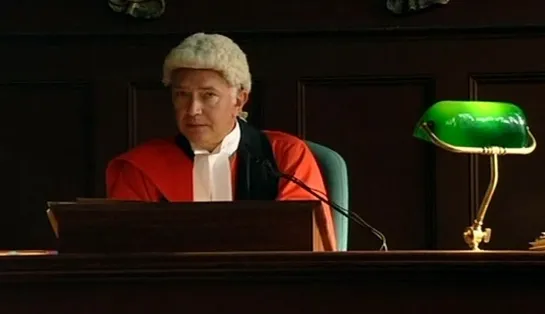 Judge John Deed S01E01 Rough Justice / Судья Джон Дид 2001 RUS SUB