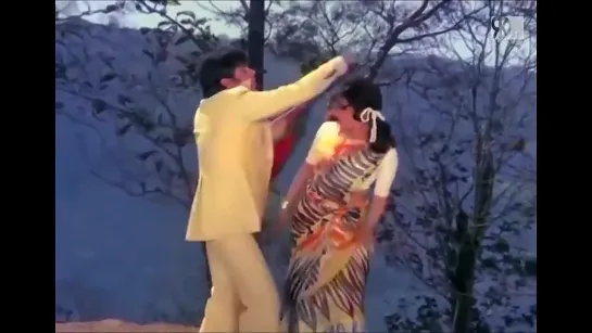 Aakhri dao / 1975 - Dekhe kahan par