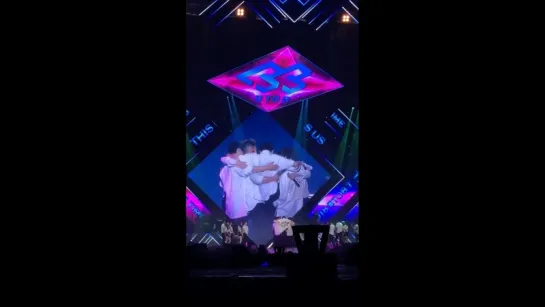 [FANCAM] 12.08.2018: Групповое объятие BTOB @ 2018 BTOB TIME -THIS IS US-