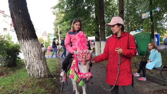 День города Бологое. Клуб «Тэнгу Про» Подготовка бойца. Дарина катается на Пони