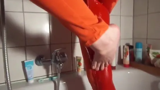 orange pants