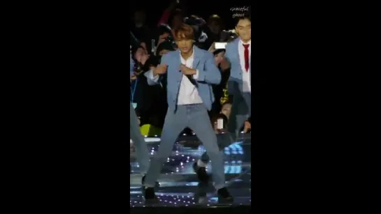 [FANCAM] 151009 ONE K Concert @ EXO - Love Me Right (Kai Focus)