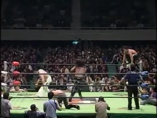 KENTA & Naomichi Marufuji (c) vs Juventud Guerrera & Ricky Marvin -01.11.2003 NOAH Navigation Against The Current Day 11