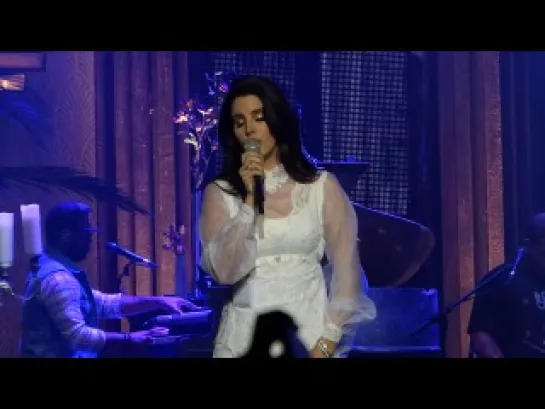 Lana Del Rey – Born To Die (Live @ «Paradise Tour»: Манчестер, Великобритания; 23 мая 2013)