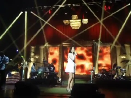 Lana Del Rey – Young And Beautiful (Live @ «Paradise Tour»: Манчестер, Великобритания; 23 мая 2013)