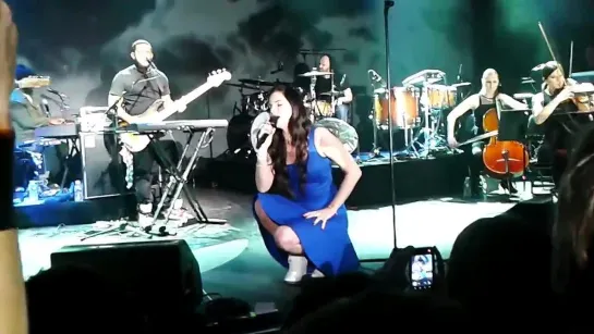 Lana Del Rey – Body Electric (Live @ «Paradise Tour»: Прага, Чехия; 13 апреля 2013)