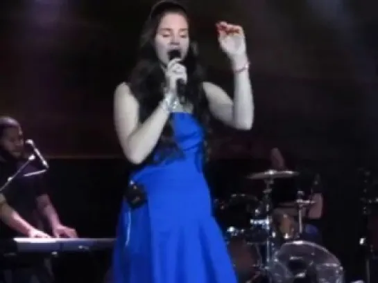 Lana Del Rey – Carmen (Live @ «Paradise Tour»: Прага, Чехия; 13 апреля 2013)