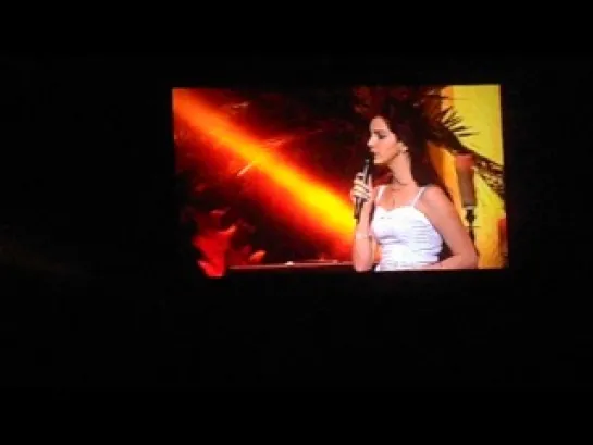 Lana Del Rey – Carmen (Live @ «Paradise Tour»: Осло, Норвегия; 10 апреля 2013)