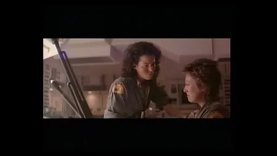 Alien. Escena eliminada: Ripley consuela a Lambert