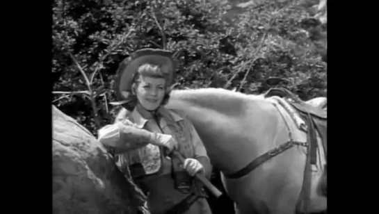 Annie Oakley TV Show - Bulls Eye  (1952 PILOT EPISODE) in English Eng