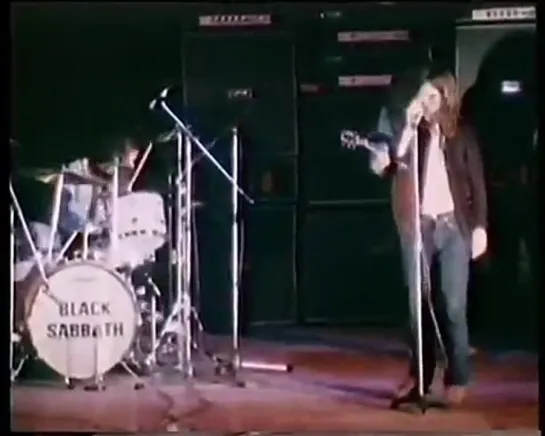 Black Sabbath - Live In Paris (12-20-1970)