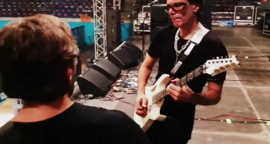 Al Di Meola and Steve Vai -Jamming in Prague, Czech Republic