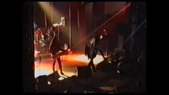 HammerFall - The templast Of Heavy Metal-Live Dynamo Festival 1998