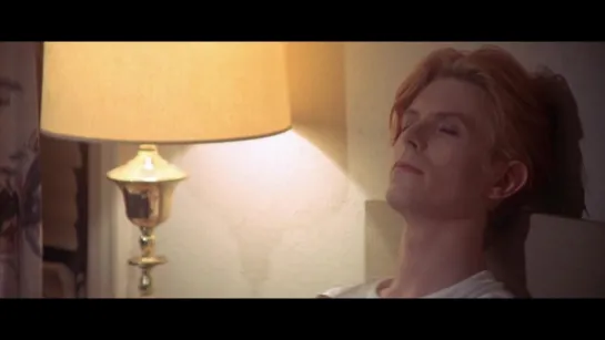 The Man Who Fell To Earth - David Bowie (1976)