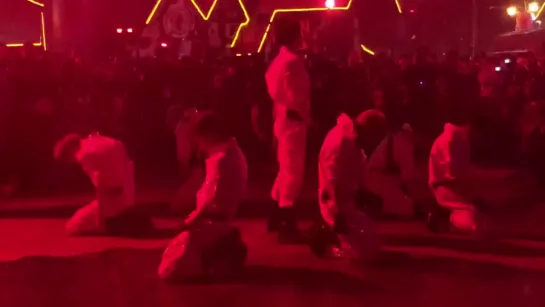 [Fancam][04.11.2018] MONSTA X in Lotte World