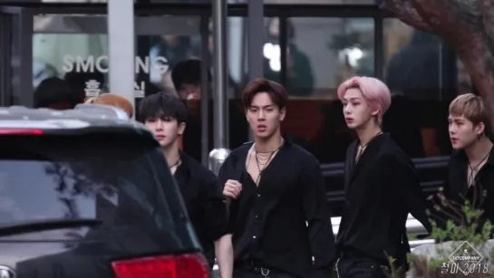 [Fancam][06.04.2018] MONSTA X at arrive Music Bank