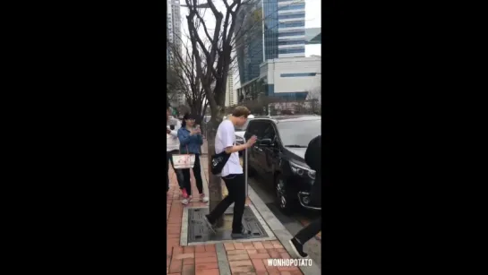 [Fancam][03.04.2018] Jooheon leaving SBS