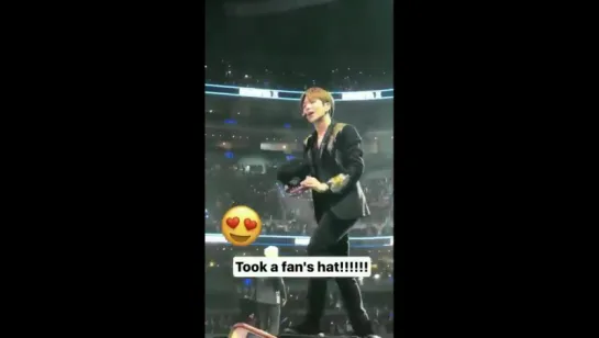 [Fancam][19.03.2017] Kihyun took a fanboy's hat