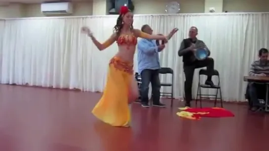 Rachel dances to Lama Rah el Sabr played by the Layali Zaman band 4141