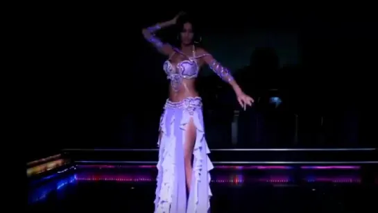 Juliana Camargo Bellydancer 3688