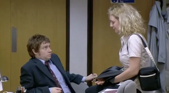 Офис • The Office UK S02E06 • 2002 (Ozz)