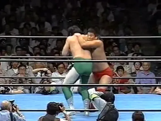 Mitsuharu Misawa (c) vs. Akira Taue - 10.09.1995 (AJPW Summer Action Series II 1995 - Day 17)