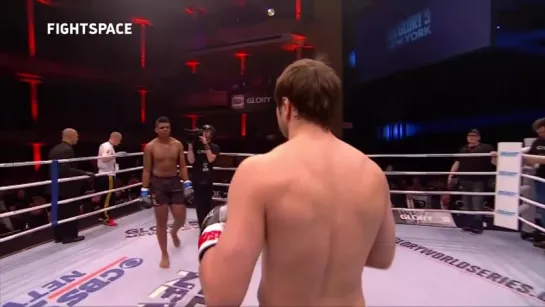 Артем Вахитов vs. Луис Таварес, Glory 9 | FightSpace