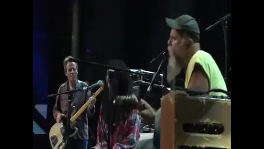 Seasick Steve live with Jack White  Alison Mosshart  John Paul Jones