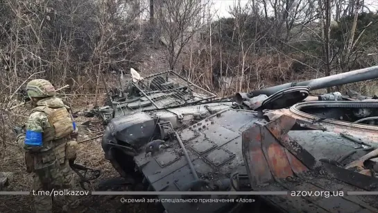 ♐Азов разбил колону рашистов под Мариуполем. Кремлевскую обезьяну давно пора вилить♐