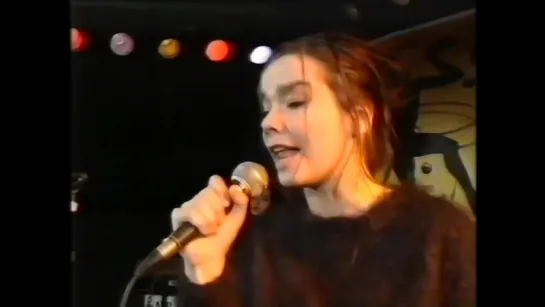 Björk - Big Time Sensuality - live at TOTP (1993) - Bjork