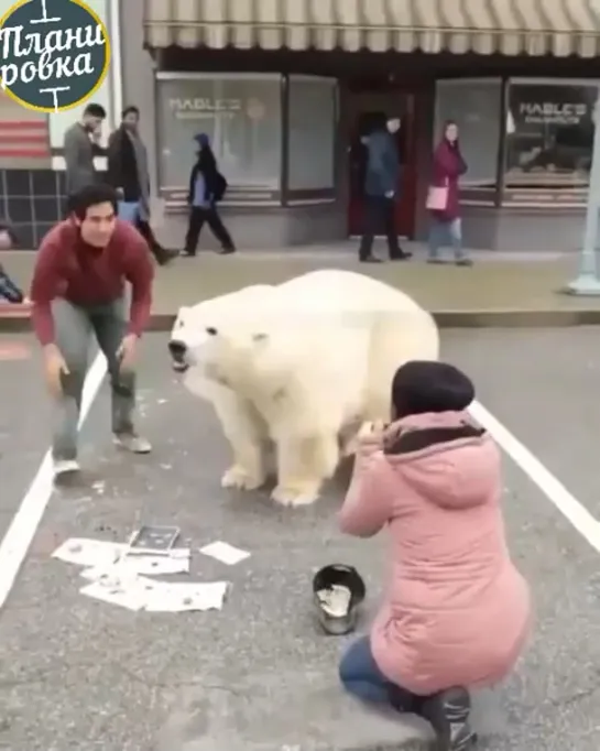 Ну это очень эффектно, от этого монтажа просто веет страхом и восторгом 😁