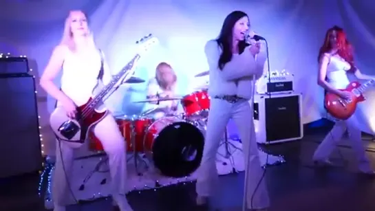 Led Zeppelin's «Immigrant Song» by Zepparella.