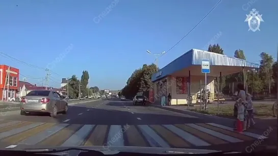 Сотрудник ФСИН сбил мать с детьми. Черкесск, 4.09.2018 ДТП