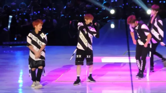 [FC|VK][01.08.2015] Monsta X - Honestly (KCON 2015 LA) (Jacky Mares)