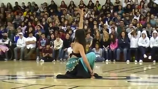 Belly Dancer Performing Her BEST   Belly Dance At Stage