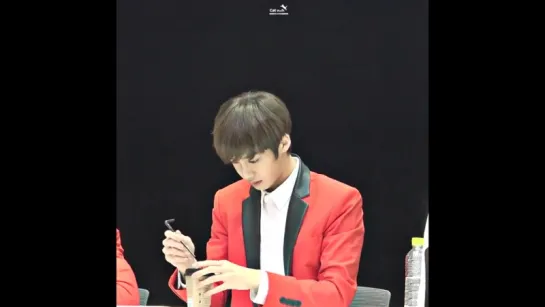 [FC|VK][25.11.2015] Monsta X Fansign Gwangju (Hyungwon)