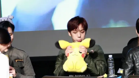 [Fancam][26.03.2017] Gangnam Fansign (Minyuk)