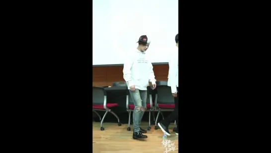 [Fancam][01.04.2017] Daegu Fansign (Wonho)