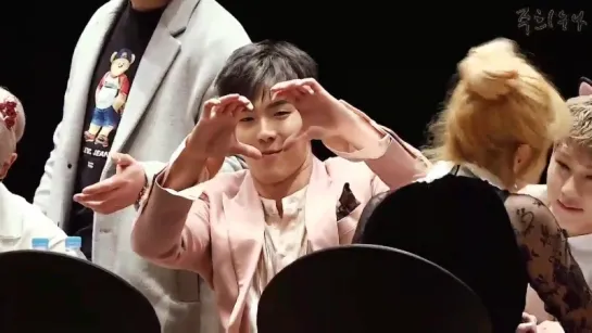 [Fancam][02.04.2017] Incheon Fansign (Shownu)