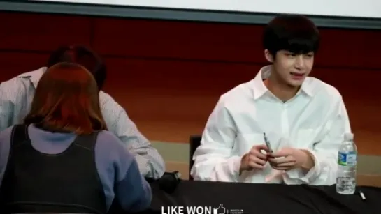 [Fancam][01.04.2017] Daegu Fansign (Hyungwon)