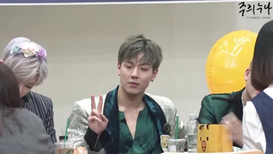 [Fancam][15.04.2017] Gwanghwamun Fansign (Shownu)